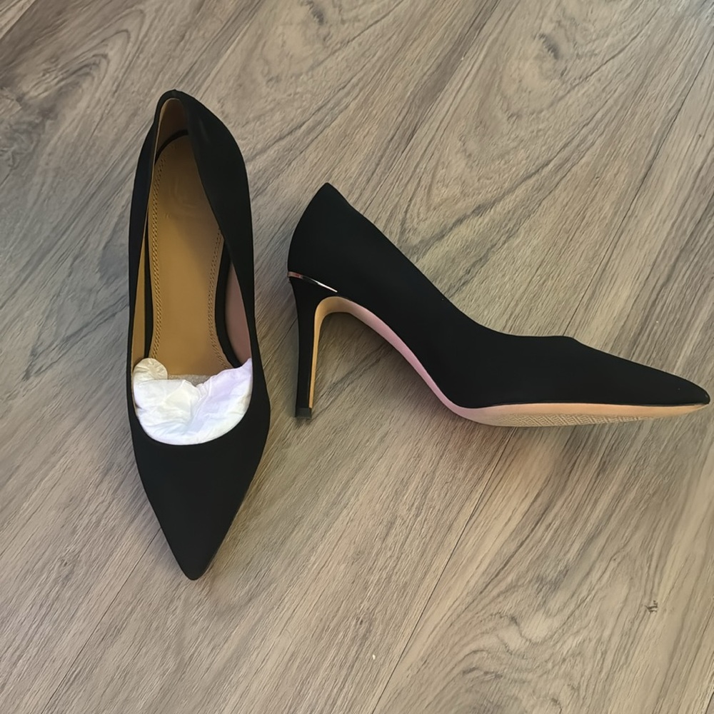 Tory Burch Elana 2 Kid Suede Pump NIB Size 7